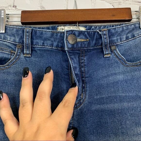 Free People Womens Ripped Distressed Skinny Jeans Size 27 - Picture 5 of 10